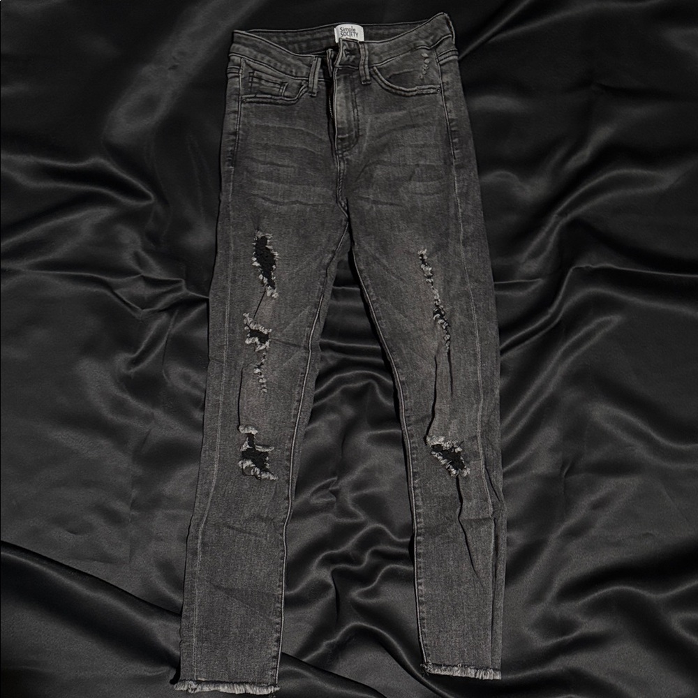 Edgy Black Distressed Skinny Jeans 0/24